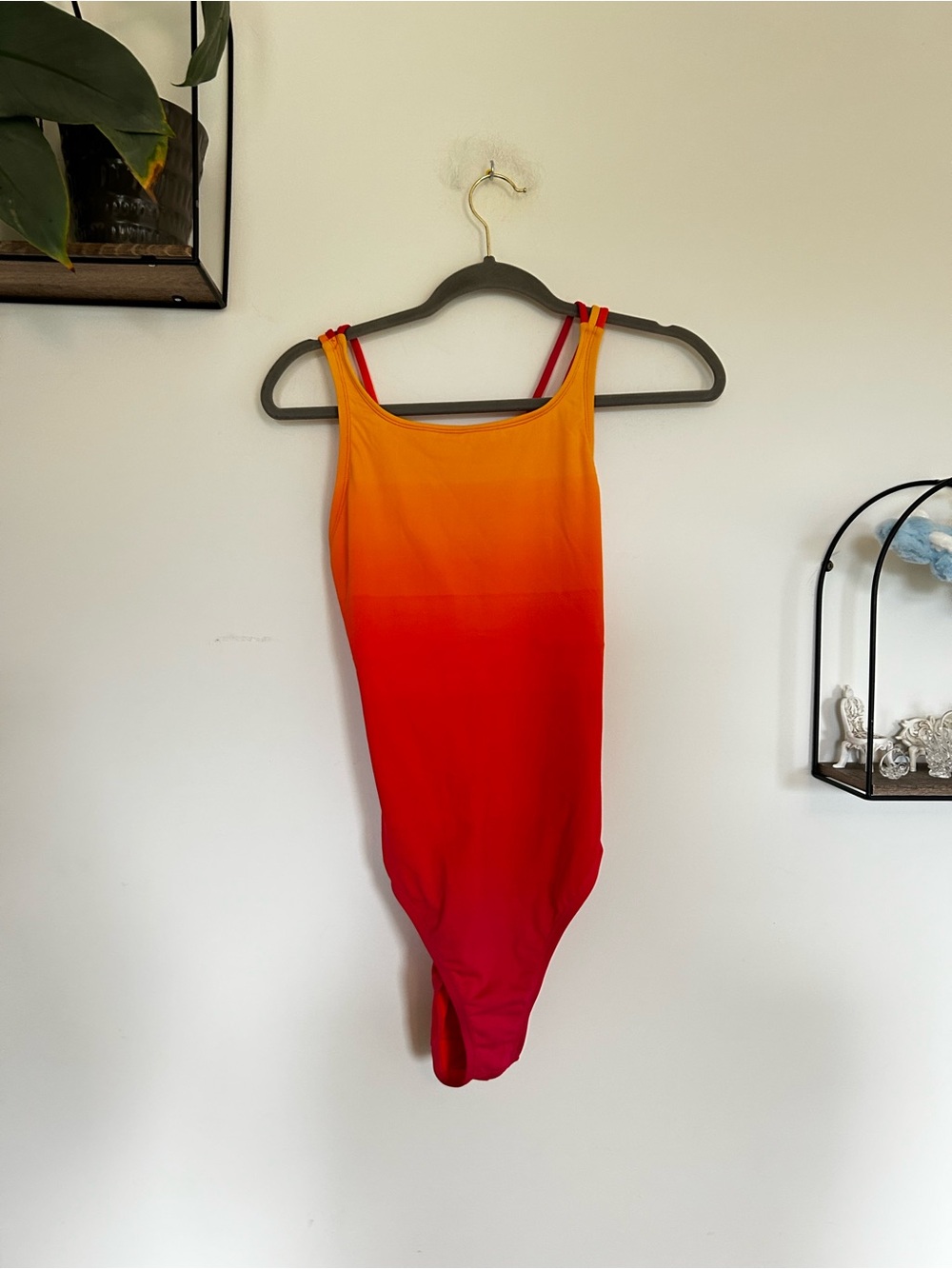 Bleu Rod Beattie One Piece Ombré Orange Red Sunset Crisscross Back Swimsuit 10